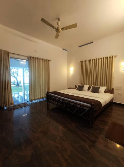 Riveria Portico - River Side 6 Bedroom Private Pool Bungalow North Paravur المظهر الخارجي الصورة