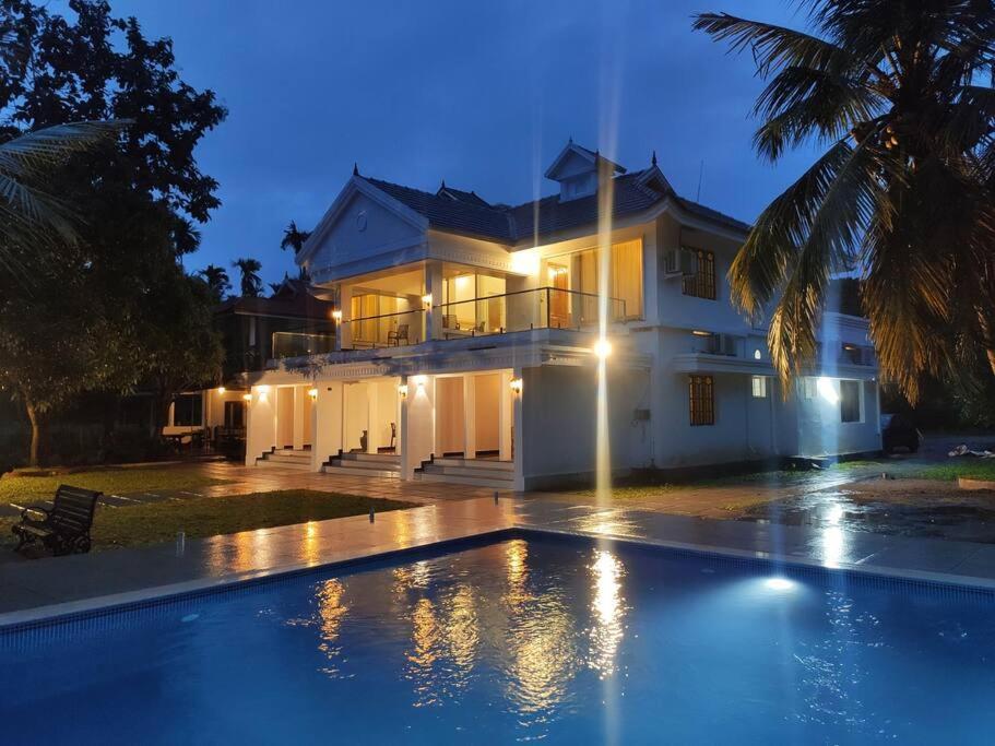 Riveria Portico - River Side 6 Bedroom Private Pool Bungalow North Paravur المظهر الخارجي الصورة