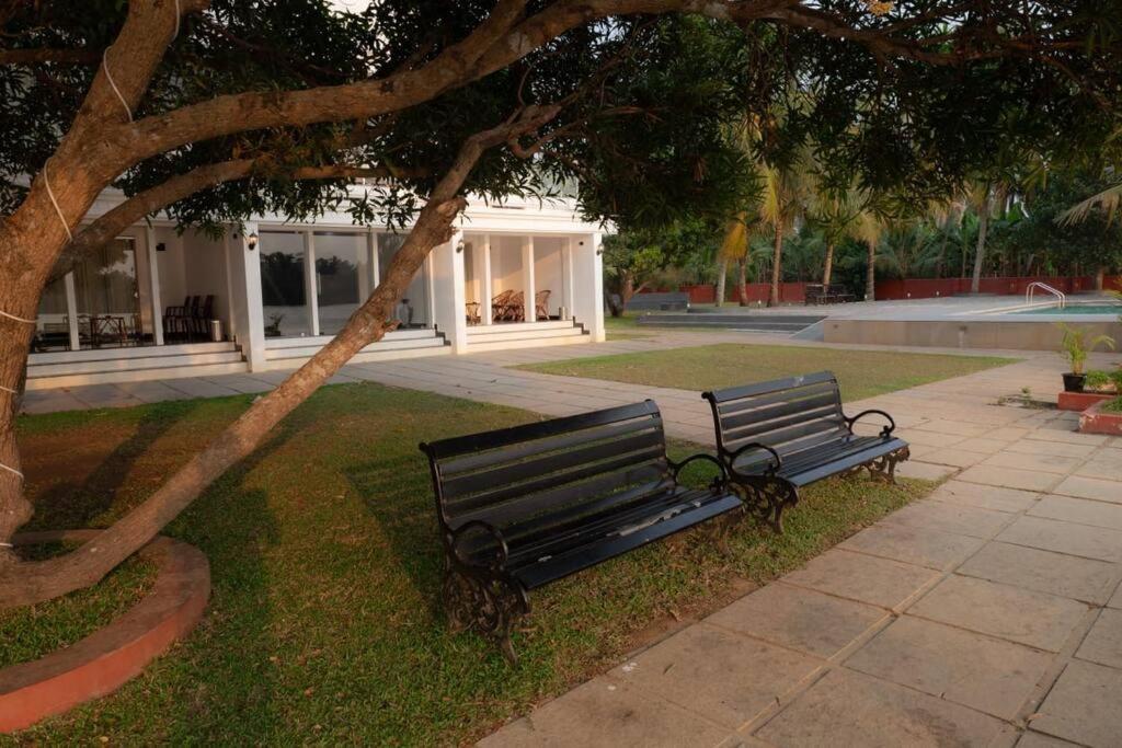 Riveria Portico - River Side 6 Bedroom Private Pool Bungalow North Paravur المظهر الخارجي الصورة
